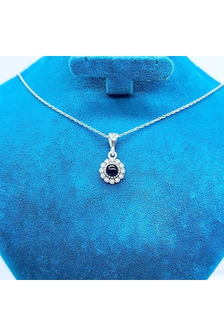 Yuvarlak Model Zirkon Ve Oltu Taşı İşçilikli 925 Ayar Gümüş Kolye Siyah