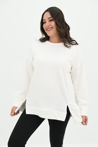 Kadın Büyük Beden Oversize Yırtmaç Detaylı Sweatshirt 1865-25 Ekru