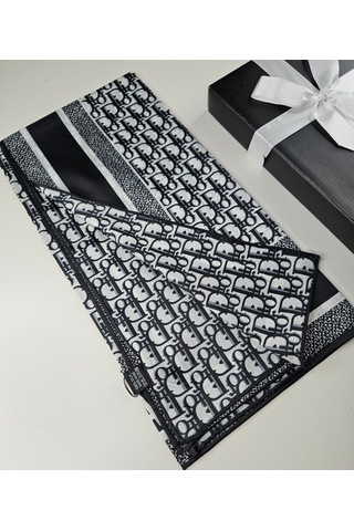 Miorel Scarfs Harf Tema Çift Taraflı Vual İpek Eşarp Silk Scarf Hijab Aksesuar Fular Siyah