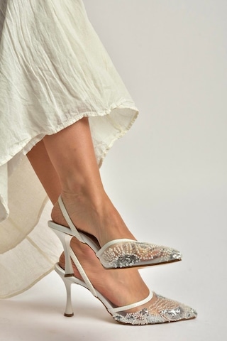 Fox Shoes Y726493615 Beyaz File Pullu İşlemeli İnce Topuklu Ayakkabı Beyaz