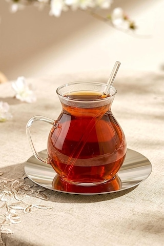 18 Parça 6 Kişilik Keyf-i Ala Metal Altlıklı Cam Kaşıklı Çay Bardağı Seti 200 Ml Çay Tabağı Isıya Dayanıklı Paşabahçe Cam Tiryaki Çay Takımı Çeyizlik Şık Çay Sunum Seti, Gold Gümüş Çok Renkli