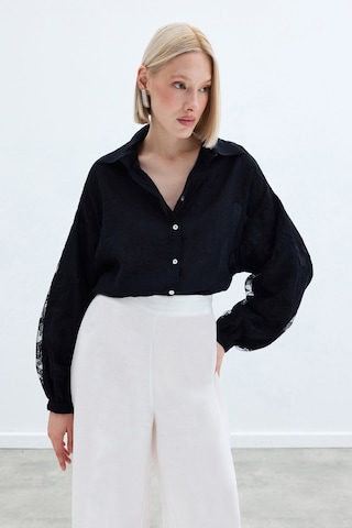 Sateen Nakış Detaylı Kraşlı Gömlek - Siyah-136254 Siyah