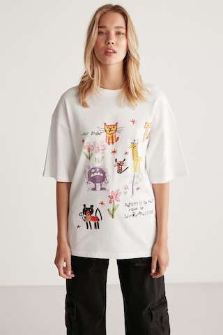 Grımelange Mıllıe Kadın %100 Organik Pamuklu Oversize Kalıp Bol Kesim Baskı Ve Nakış Detaylı Beyaz T-shirt