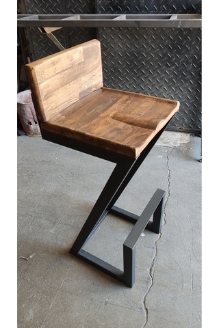 Sırtlıklı Endüstriyel Doğal Ahşap Bar Sandalyesi Siyah