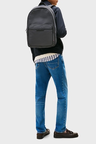 Tommy Hilfiger Erkek Sırt Çantası Am0am13464 Psm Koyu Gri Koyu Gri