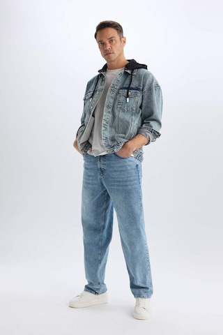 DeFacto %100 Pamuk Oversize Geniş Kalıp Kapüşonlu Düğmeli Mevsimlik Baharlık Jean Ceket D0417AX24AUNM39