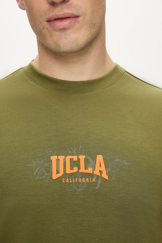Ucla Angelo Haki Bisiklet Yaka Baskılı Yumuşak Dokulu Modal Kumaş Standard Fit Erkek Tshirt