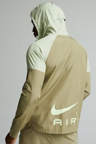 Nike Air Water Resistant Packable Hoodie Jacket Khaki Erkek Kapüşonlu Çanta Olabilen Suitici Spor Ceket Haki Hm0187-276