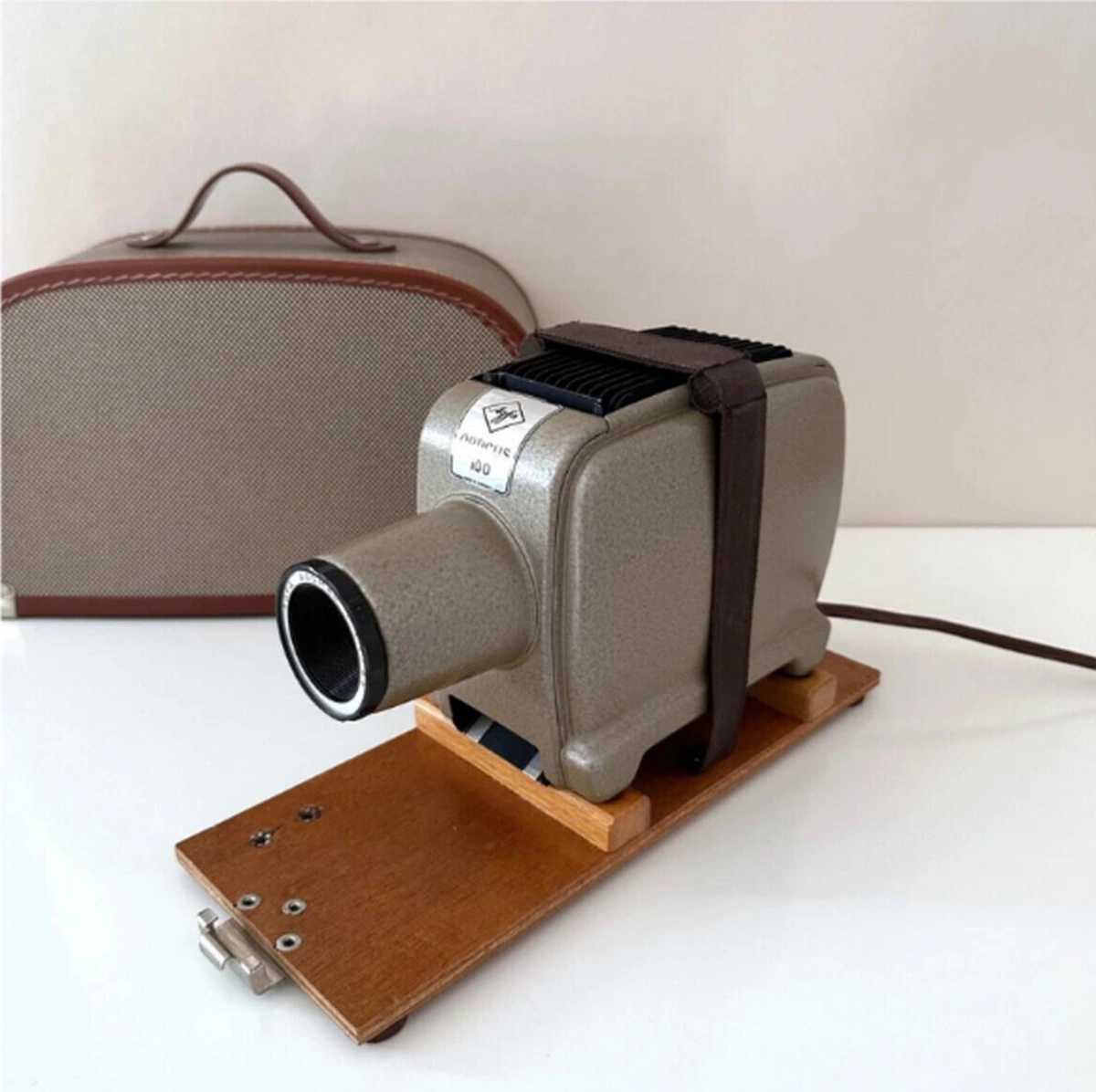 Vintage Projektör Agfa Opticus 100 Slide Projector-117442
