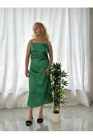 Simli Moda İnce Askılı Yeşil Saten Elbise Yeşil