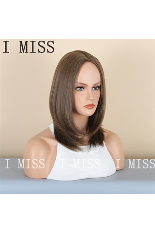 Ortadan Ayrılmış Kahverengi Doğal Sentetik Omuz Hizasında Peruk