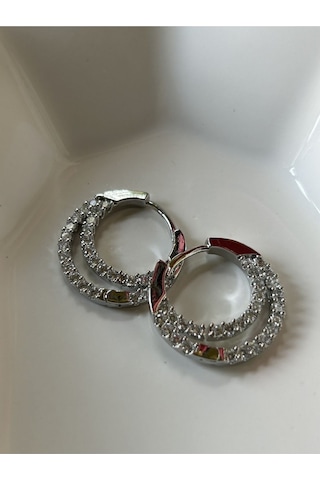 Gümüş Rengi Kristal Taşlı Kadın Çelik Halka Küpe