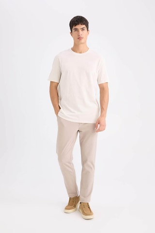 DeFacto Tailored Fit Normal Kesim Düz Paça Her Yöne Esneyen Yazlık Kumaş Pantolon C7508AX25SPBG755