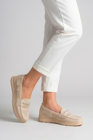 Aura Comfort Ortopedik Tabanlı Işıltı Detaylı Kadın Krem Günlük Casual Loafer Ayakkabı