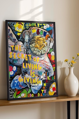 The Secret Of Living İs Giving Uzay Ve Astronot Temalı Çerçeveli Tablo Çalışma Alanı Dekoru Street Art