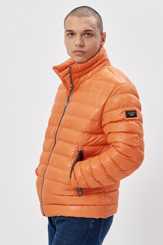 Lee Regular Fit Normal Kesim Dik Yaka Turuncu Şişme Mont Turuncu