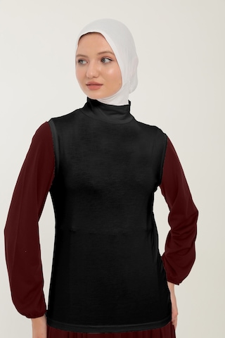 Sonbaharmoda Kadın Sıfır Kollu Yarım Balıkçı Yakalı Penye Likralı Body - Siyah Siyah