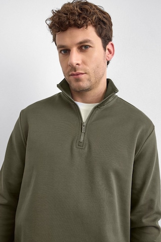 Backandbond Haki Regular Fit Dik Yaka Yarım Fermuarlı Sweatshirt