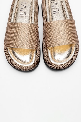 Luvishoes Luvi Shoes Oeste Altın Taşlı Tek Bantlı Kalın Tabanlı Kadın Terlik Altın
