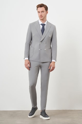 Morven Erkek Gri Polyamide Trend Kruvaze Slim Fit Sivri Yaka Takım Elbise 24ys001004100 Gri