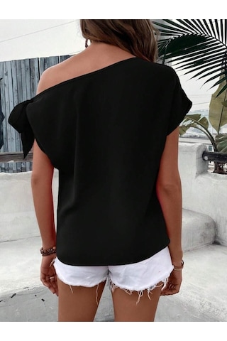 Munn Collection Kadın Tek Omuzu Açık Koldan Bağlamalı Janjan Krep Bluz Siyah