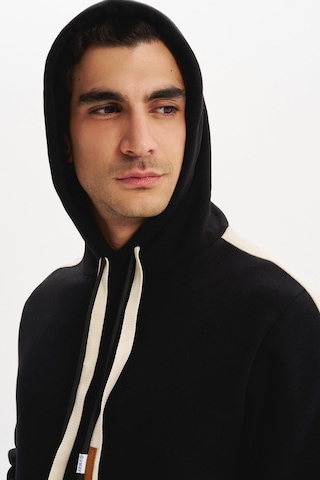 AR-MA Arma Erkek Kapüşonlu Sweatshirt Regular Fit, 3 İplik Şardonlu, Kanguru Cepli, Basic Örme K30254629002 Siyah