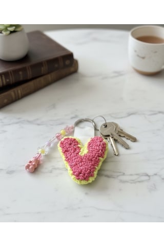 V Harf Anahtarlık Ve Çanta Aksesuarı