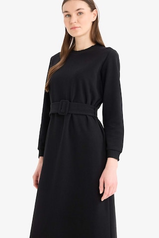 DeFacto Bisiklet Yaka Basic Düz Selanik Kumaş Midi Elbise F4154AX25SPBK81