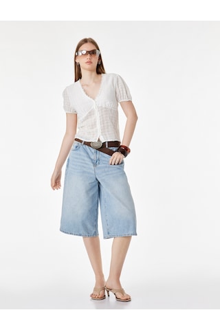 Koton Slim Fit V Yaka Dantel Detaylı Pamuk Viskon Karışımlı Düğmeli Kısa Balon Kol Bluz Beyaz 6sal60186ıw