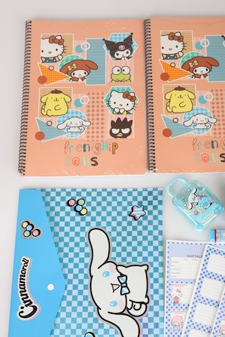 X Dekomus Lisanslı Cinnamoroll & Best Friends 13 Parça Kırtasiye Seti 2 Adet Defter,uçlu Kalem,çıtçıt Dosya Altın