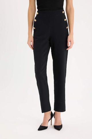 DeFacto Carrot Fit Havuç Kalıp Kumaş Pantolon Basic Düz Cepli Yüksek Bel Düz Paça B1238AX25SPBK81