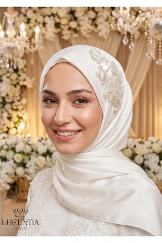 Lucentia Yapraklı Helen Gelin Tacı Diğer Lucentia Yapraklı Helen Gelin Tacı Diğer