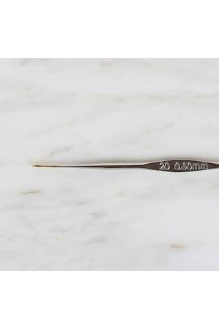 Abarta Yabalı Altın Uçlu Metal Saplı Dantel Tığ Numara Seçenekleri No 20 - 0,6 Mm