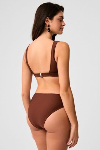 Kom Kadın Düz Renk Çıkarılabilir Kaplı Dokulu Kumaşlı Büstiyer Bikini Takımı Kahverengi