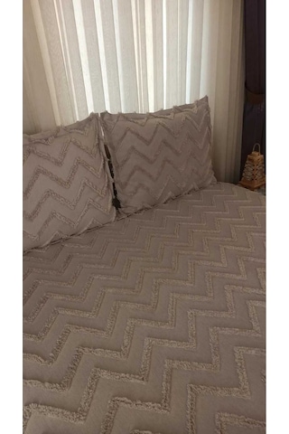 Zigzag Desenli Peluş Çift Kişilik Pike Takımı 4 Mevsim Kullanım, Şık Ve Modern Yatak Örtüsü Seti Vizon