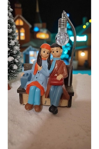 Çok Şık Hediyelik Oturan Çift Biblo Süs 17 14 Cm Boyut