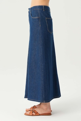 Koyu Mavi Yüksek Bel Patı Fermuarlı Maxi Jean Etek C 4532-057 Koyu Mavi