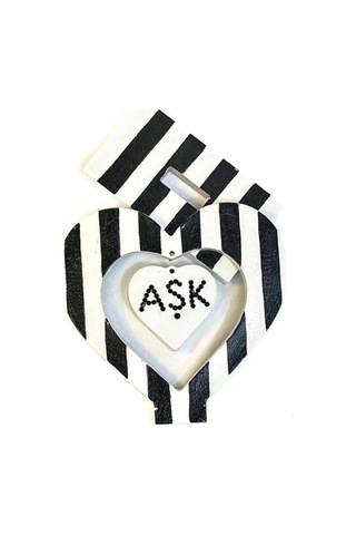 Uretti - Hülya 6683 5423 El Yapımı Siyah Beyaz Çizgili Kalp Şeklinde Dekoratif / Hediyelik Obje 1 Adet