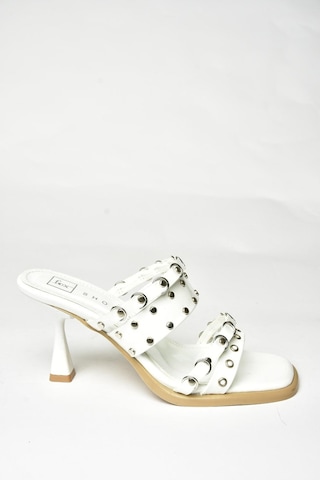 Fox Shoes U518280408 Beyaz Rugan Kalın Topuklu Kadın Terlik Beyaz