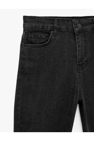 Koton Pamuklu Dar Kesim Düğmeli Cepli İspanyol Paça Denim Pantolon - Flare Jeans Siyah 7sal40024md