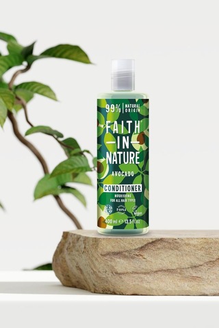 Faith in Nature %99 Doğal Besleyici Saç Bakım Kremi Avokado Tüm Saç Tipleri İçin 400 ML