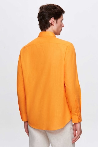 D'S Damat Ds Damat Comfort Açık Turuncu Düğmeli Yaka Rahat Kesim Keten Görünümlü %100 Pamuk Gömlek 2hc02ort64265 6694690