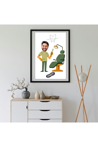 Kişiye Özel Diş Hekimi Karikatürlü Duvar Tablosu Yapışkanlı Sök Tak Çerçeveli 20x30cm - Dişçi Ve Diş Hekimliğine Hediye
