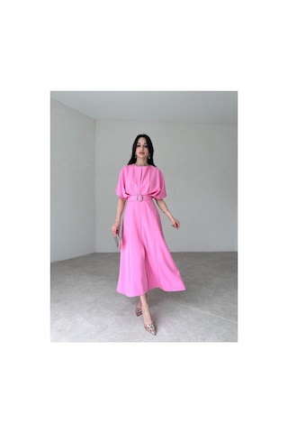 Afiş Butik Kemer Detaylı Yırtmaçlı Piliseli Midi Elbise Pembe Pembe