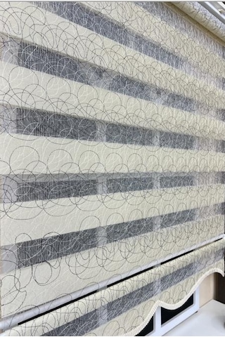 Zebra Stor Nakışlı Krem Etek Dilimli St 122