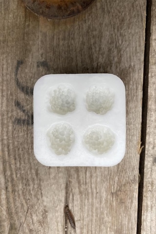 Rufus Concept Böğürtlen Dörtlü Mum Kalıbı Silikon 2 X 1,7 X 2 Cm Küçük Süsleme Kalıbı 1 Adet