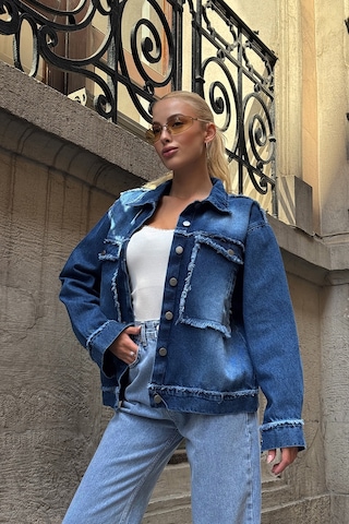 Mavi Çift Cepli Püskül Detaylı Eskitmeli Jean Ceket Bchesq-251151 Çok Renkli