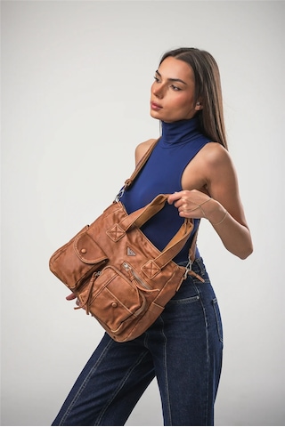 Ççs Kadın Çapraz Askılı El Çantası Günlük Şık Kullanım Hafif Modern Tasarım Camel 18304