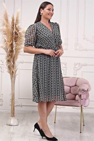 Neşeli Butik Kadın Kruvaze Yaka Midi Boy Büyük Beden Desenli Şifon Elbise Nb80622 Siyah/beyaz