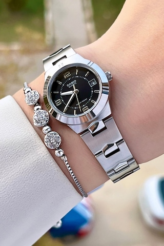 Casio Csıste89 Kadın Kol Saati